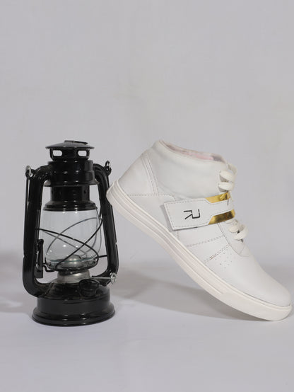 Rumani Era: White Unisex Shoes with Gold Accents